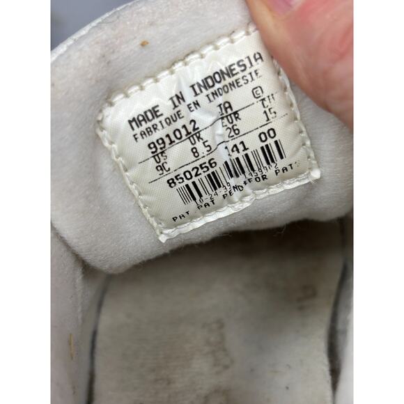 Nike size 9c Toddler‎ Running Shoe Lace-Up White W/Navy Swoosh Wear - Picture 6 of 6